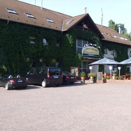 Hotel Restaurant Zur Hexe Überherrn Eksteriør bilde
