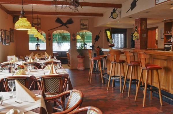 Hotel Restaurant Zur Hexe Überherrn Eksteriør bilde
